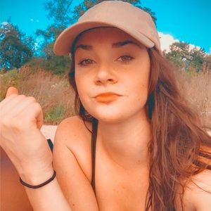 Meet your Posher, Haley